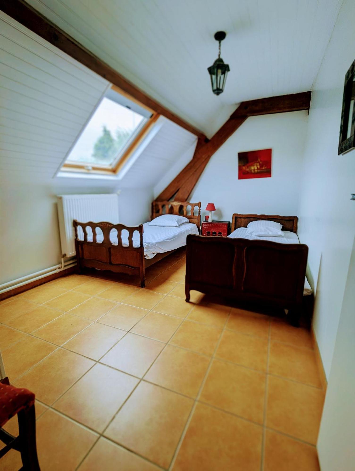 เลอ ทร็องลง Villa Saint-Pierre-Aigle ภายนอก รูปภาพ