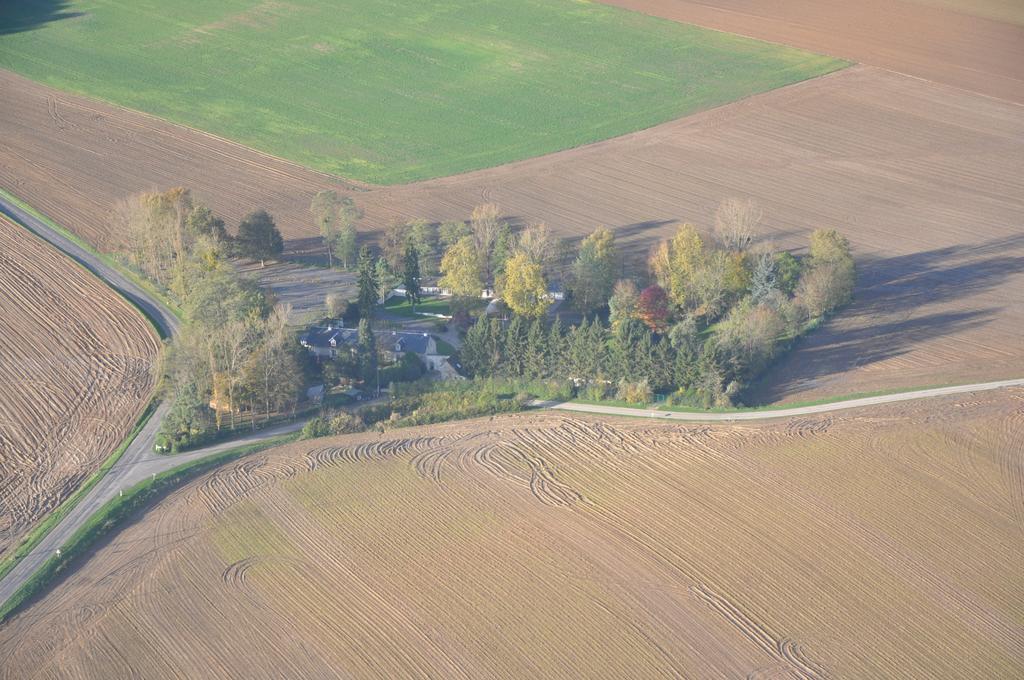 เลอ ทร็องลง Villa Saint-Pierre-Aigle ภายนอก รูปภาพ